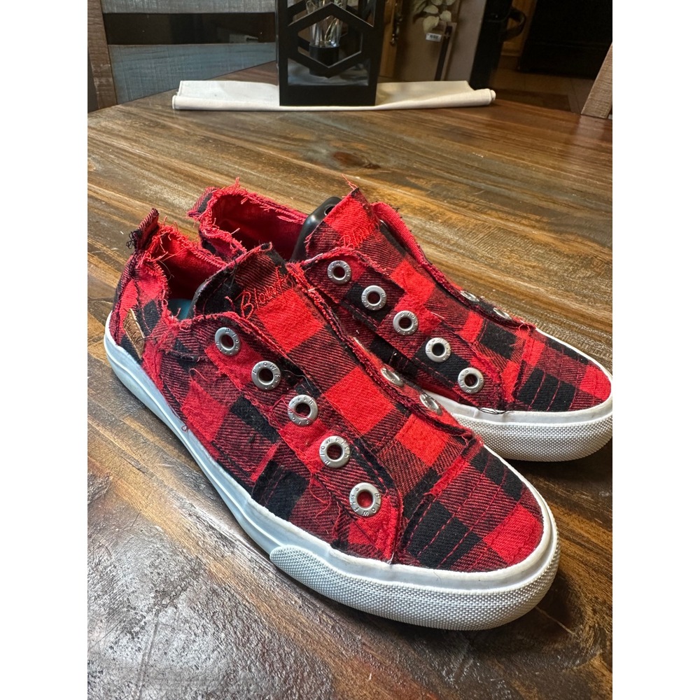 Blowfish Malibu Play Red Black Buffalo Plaid Distressed Slip On Sneakers size 6